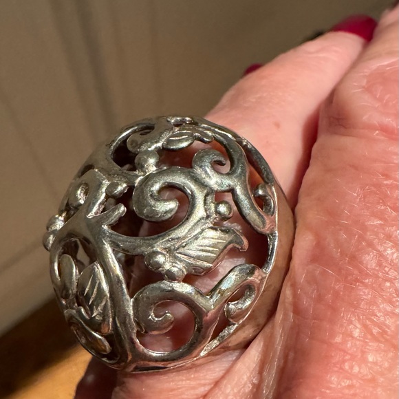 Sterling silver handcrafted Silpada ring - Picture 2 of 4